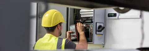 Ești electrician și cauți un loc de muncă?